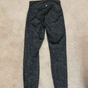 Lululemon full length leggings size 6